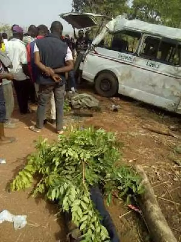 Two NYSC members dead, others injured in fatal accident (Photos)